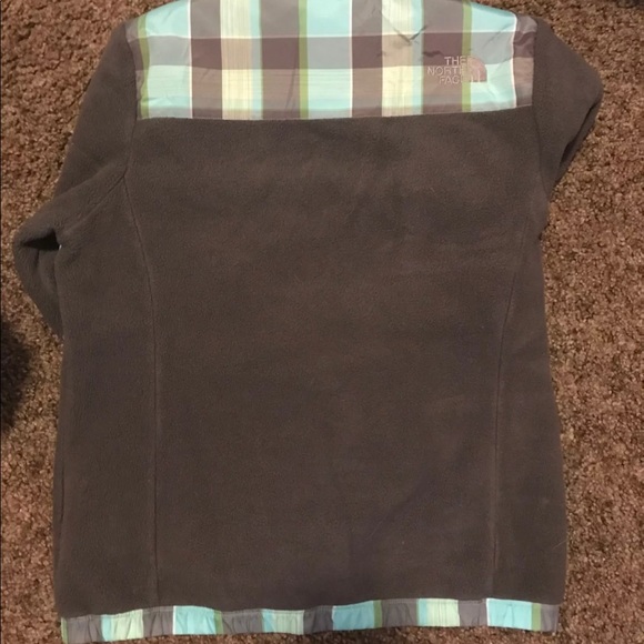 Girls Fleece North Face jacket - Picture 2 of 4